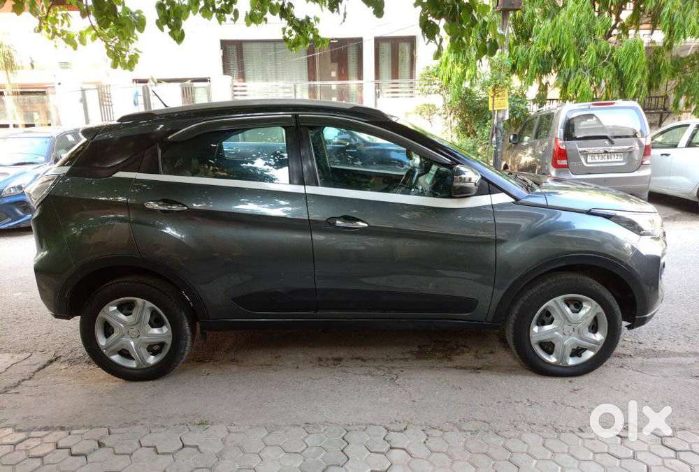 Tata Nexon 1.5 Revotorq Xm (s), 2022, Petrol