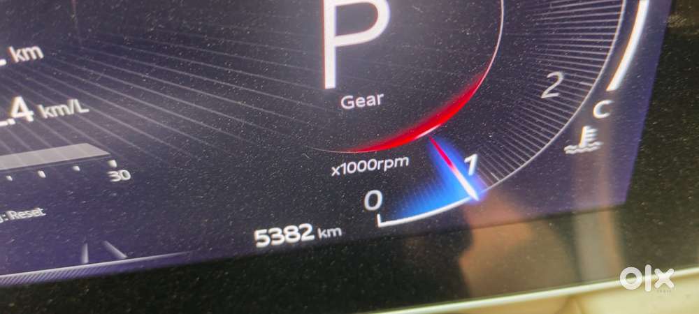 Mahindra Xuv700 Ax7l 6 Str At, 2024, Petrol