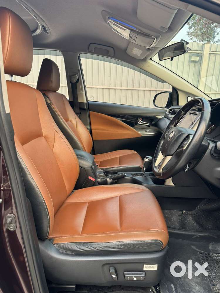 Toyota Innova Crysta 2.8z Automatic, 2017, Diesel