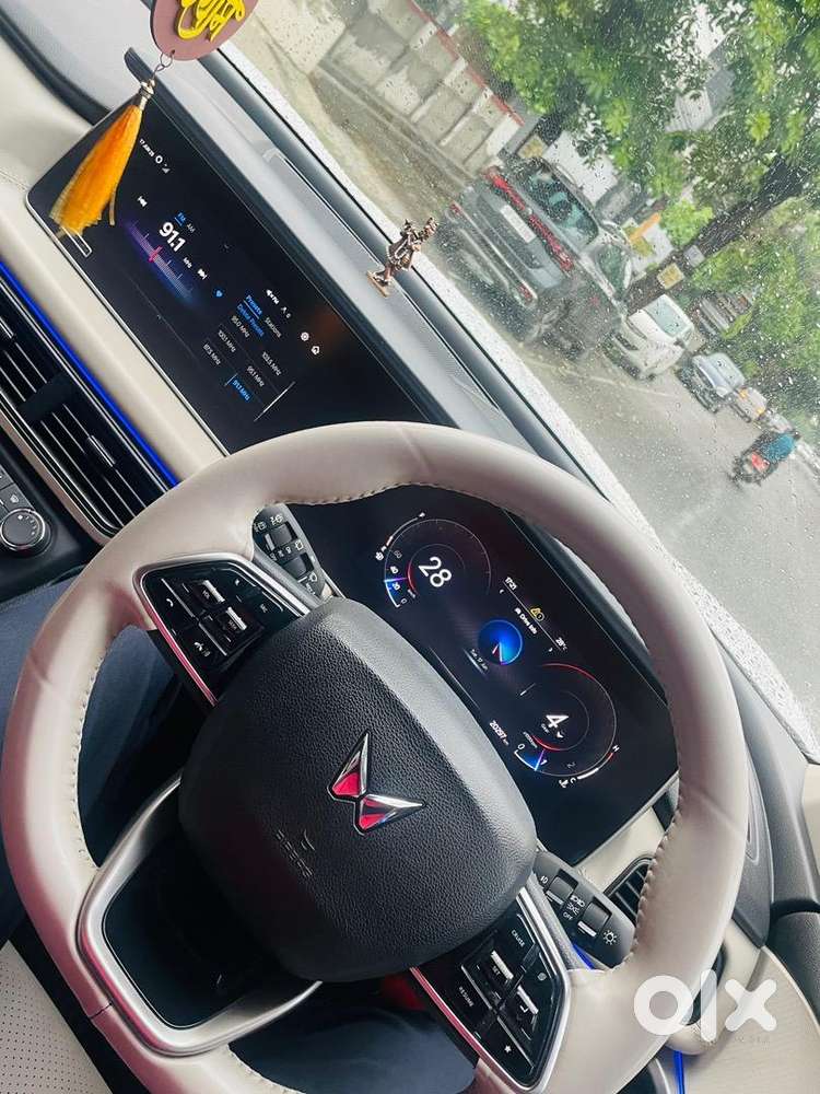 Mahindra Xuv700 2023 Petrol 31000 Km Driven