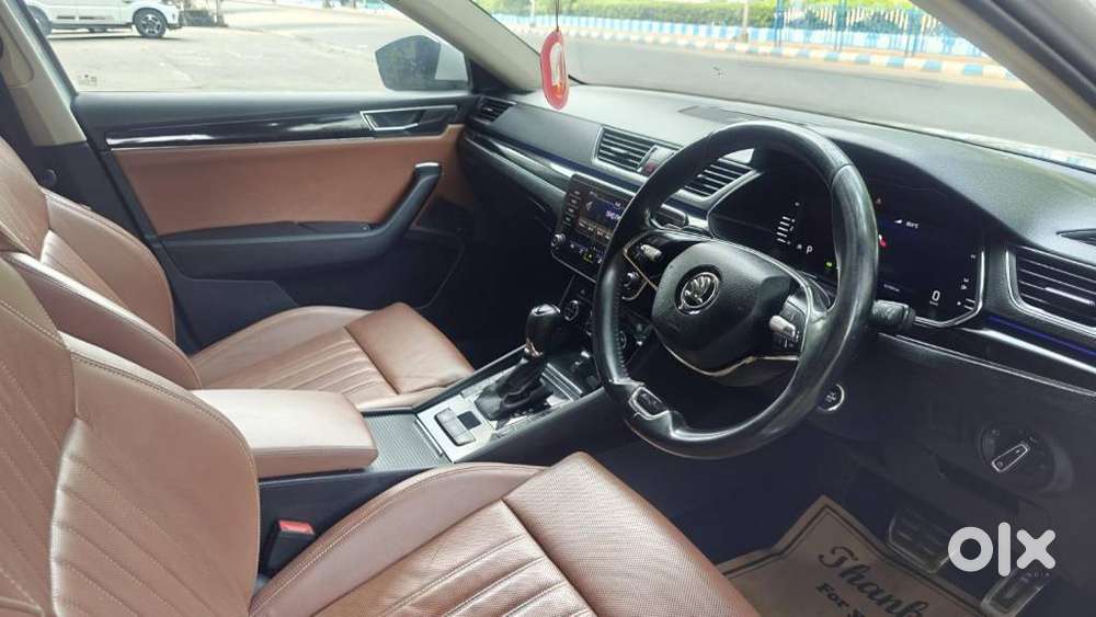 Skoda Superb 2.0 L&k Tsi At, 2022, Petrol