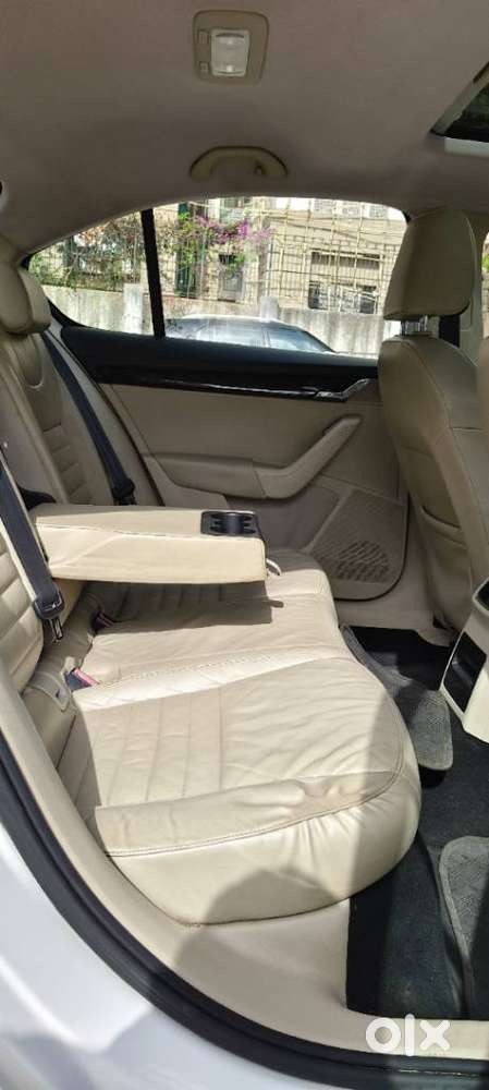 Skoda Octavia 1.8 Elegance Tsi At, 2015, Petrol