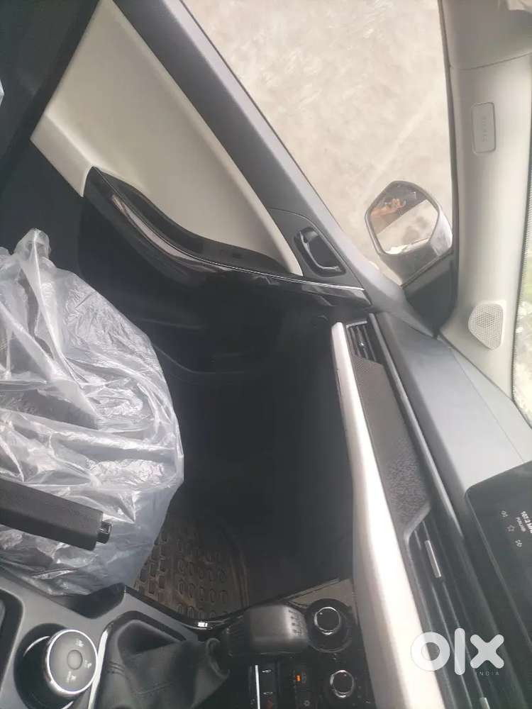 Tata Nexon Pure Pluse 1.2l Turbo 6-speed Manual