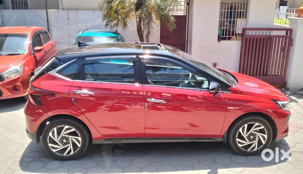 Hyundai I20 Asta (o) 1.2 Ivt Dual Tone, 2025, Petrol
