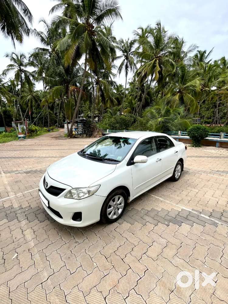Toyota Corolla Altis 2011