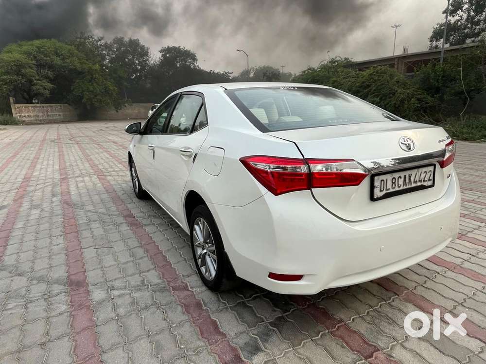Toyota Corolla Altis Vl At, 2015, Petrol