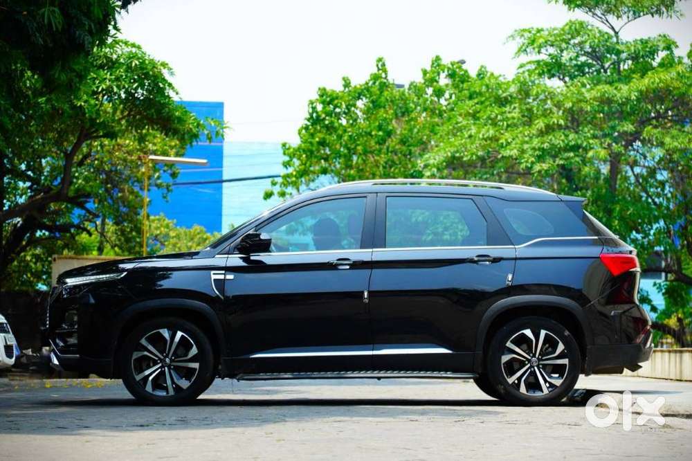 Mg Hector Plus Sharp Pro 1.5 Turbo Petrol 7 Str Dual Tone, 2025, Pet..