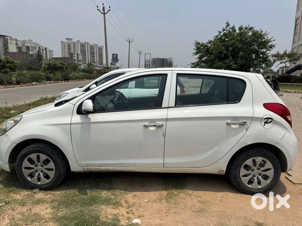 Hyundai I20 Sportz Petrol 2011