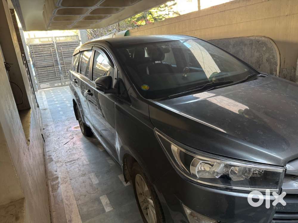 Toyota Innova Crysta 2016