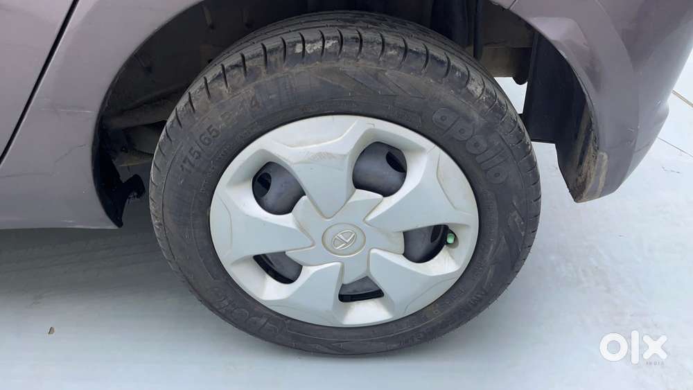 Tata Tiago 1.2 Revotron Xt, 2018, Petrol