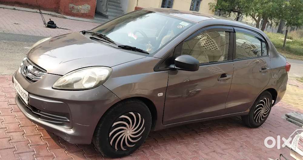 Honda Amaze Dec 2013 Diesel Good Condition
