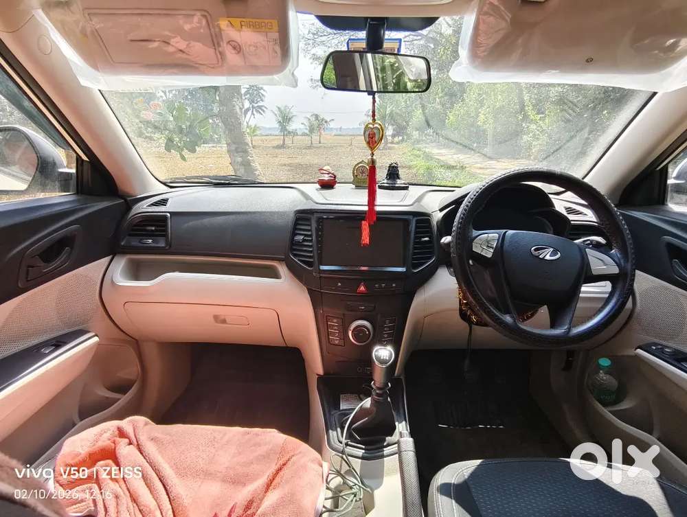 Mahindra Xuv300 2023 Petrol Well Maintained