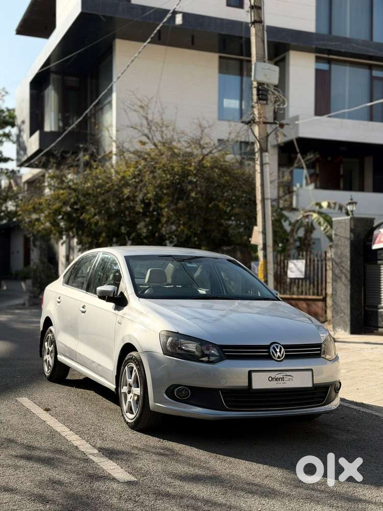 Volkswagen Vento 1.5 Highline Plus At 16 Alloy, 2014, Petrol