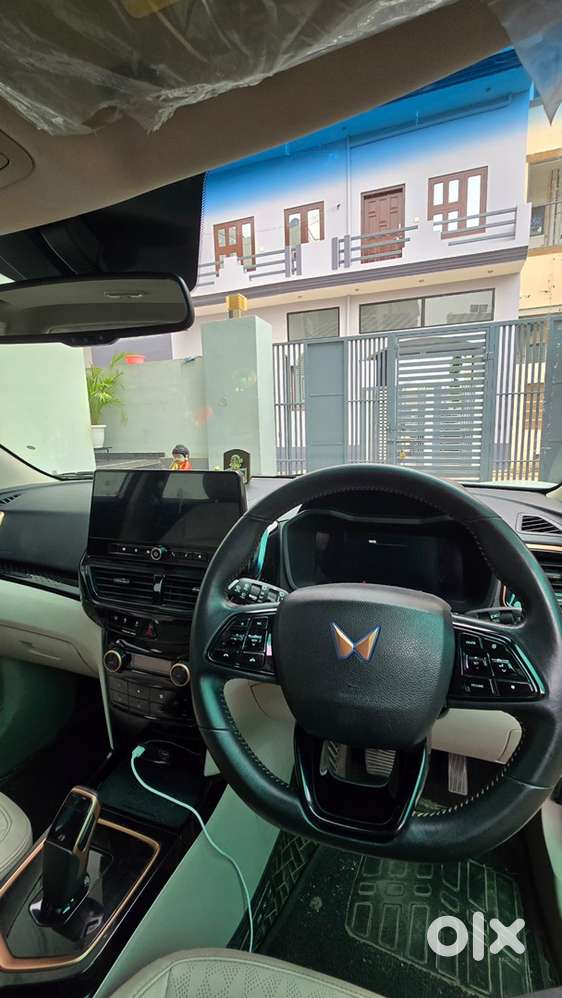 Mahindra Xuv400 Ev 2025