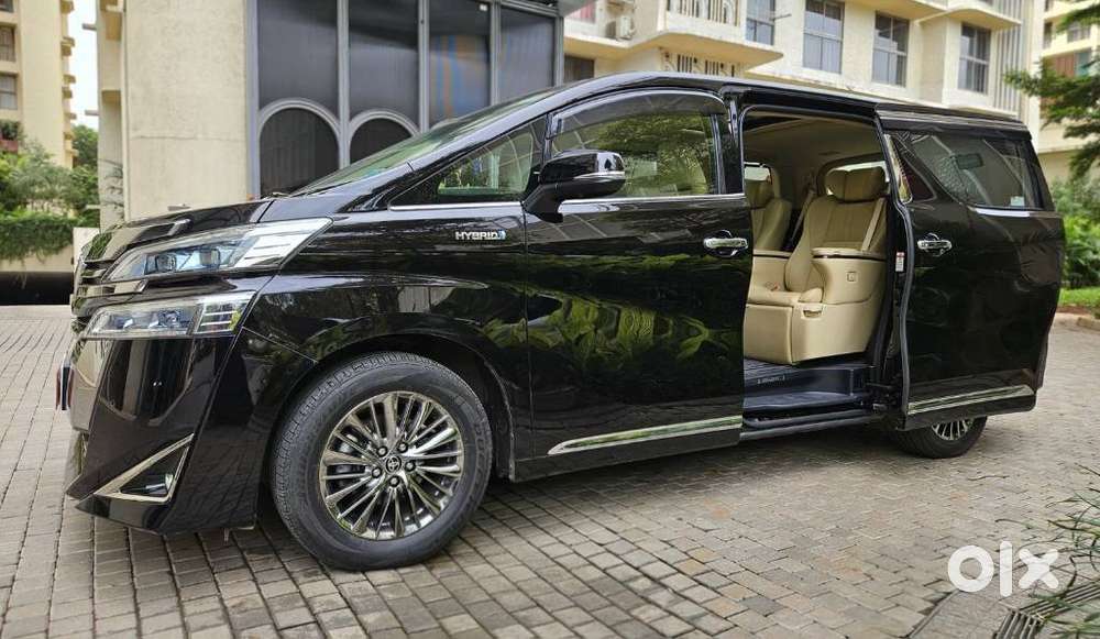 Toyota Vellfire 2.5 Executive Lounge, 2020, Diesel