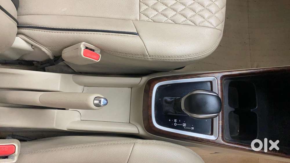 Maruti Suzuki Swift Dzire Amt Vxi, 2020, Petrol