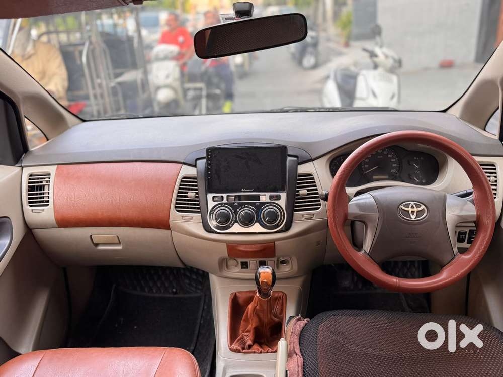 Toyota Innova 2.5 G (diesel) 8 Seater, 2012, Diesel