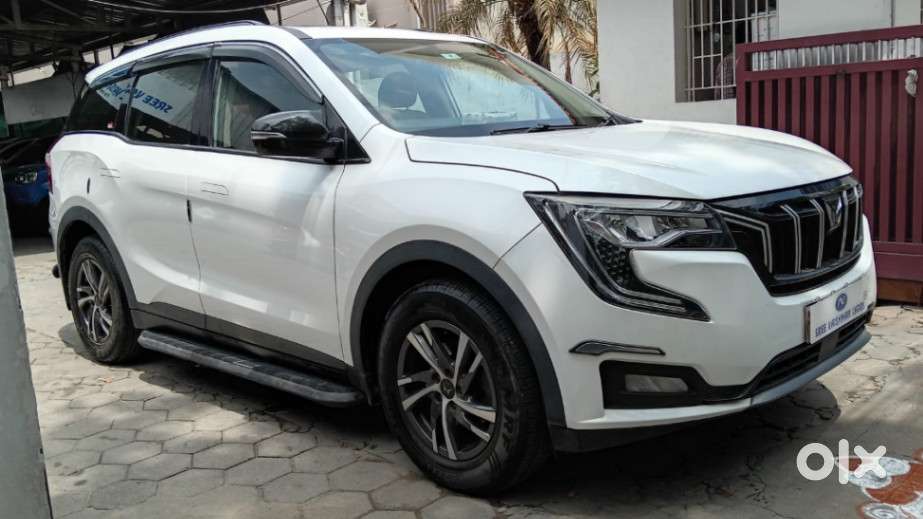 Mahindra Xuv700 2.0 Ax 5 Petrol Mt 7 Str, 2022, Petrol