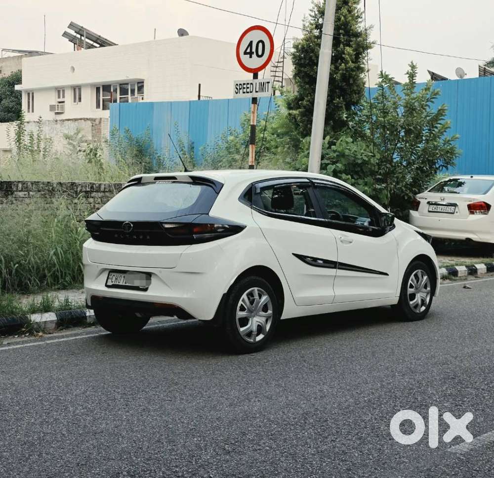 Tata Altroz Xm Plus Petrol, 2025, Petrol