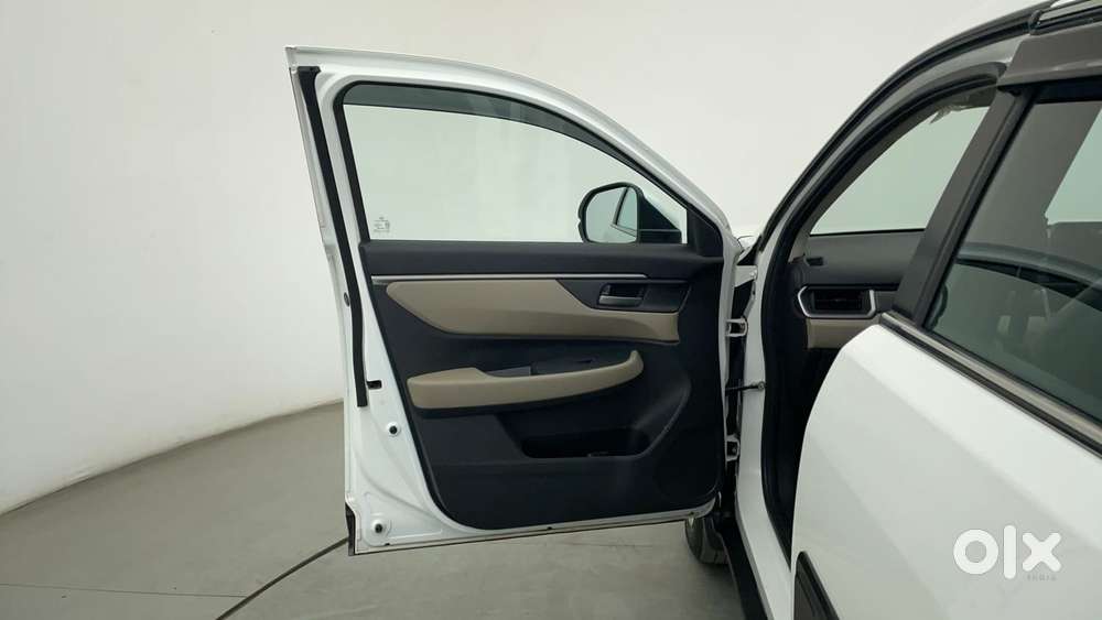 Honda Elevate V Mt, 2023, Petrol