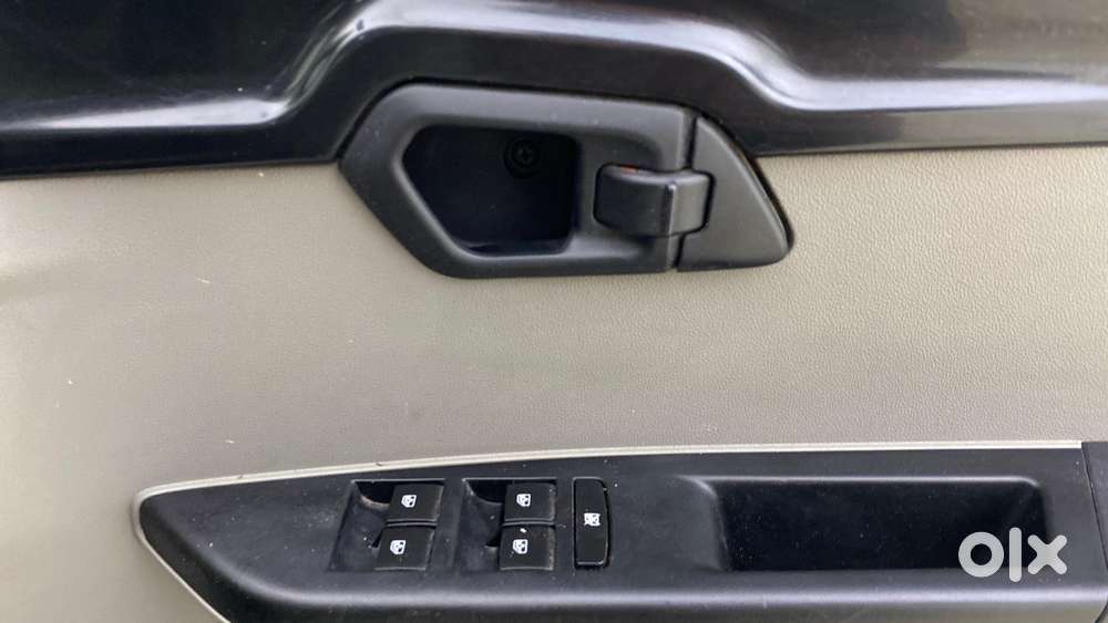 Mahindra Kuv 100 Mfalcon G80 K4, 2016, Petrol