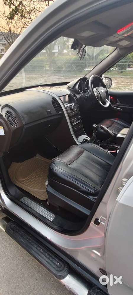 Mahindra Xuv500 W8 Dual Tone, 2012, Diesel