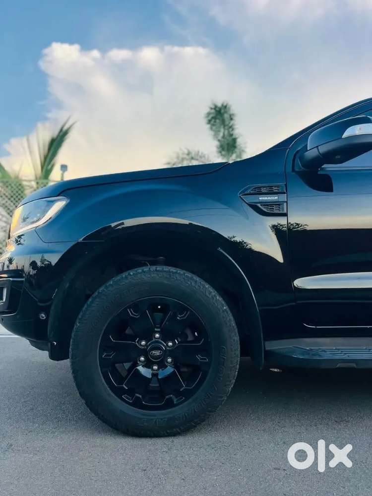 Ford Endeavour Car