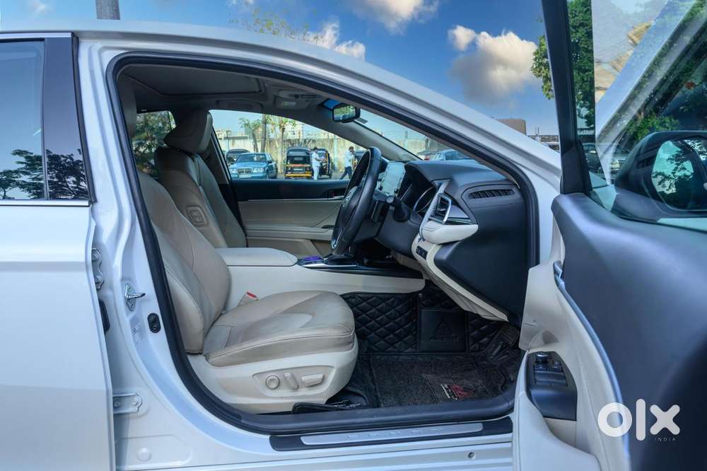 Toyota Camry 2.5 Hybrid, 2024, Petrol
