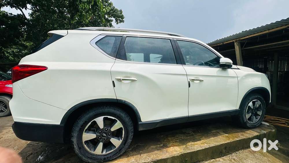 Mahindra Alturas G4 Diesel 2021