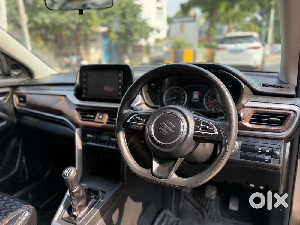 Maruti Suzuki Brezza 1.5 Zxi Smart Hybrid, 2022, Petrol