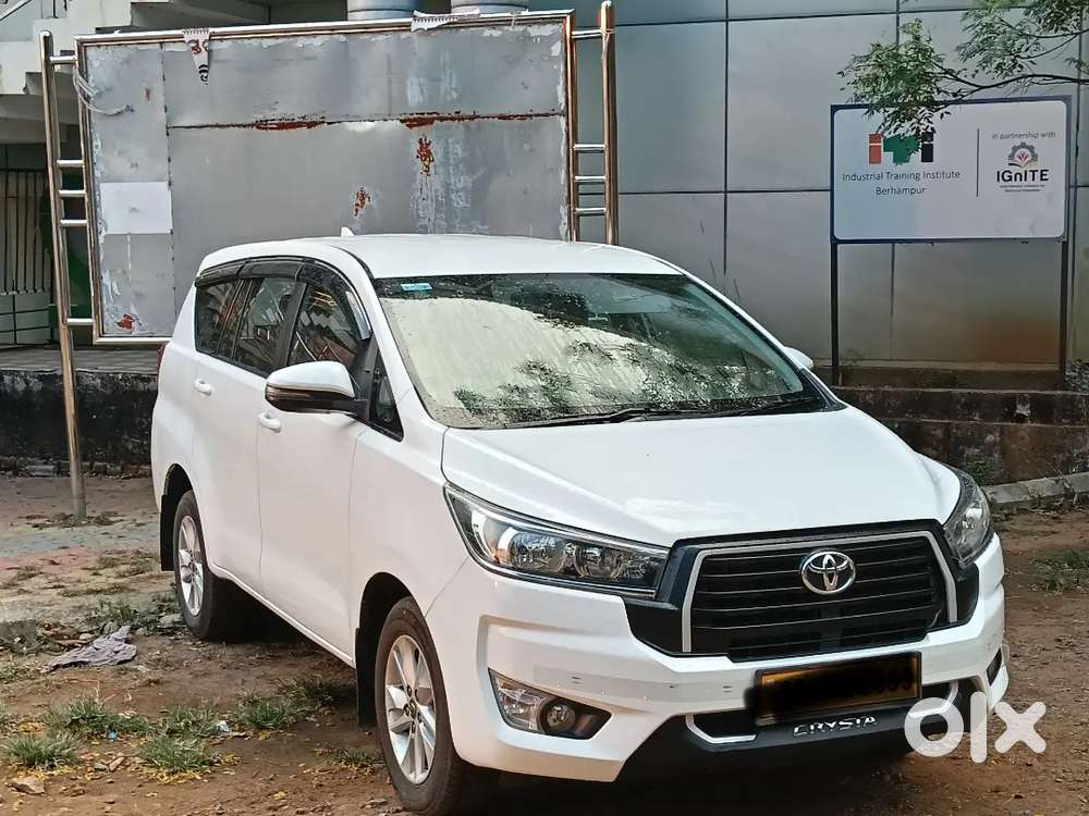 Toyota Innova Crysta  Commercial 2017 Diesel 155000 Km Driven