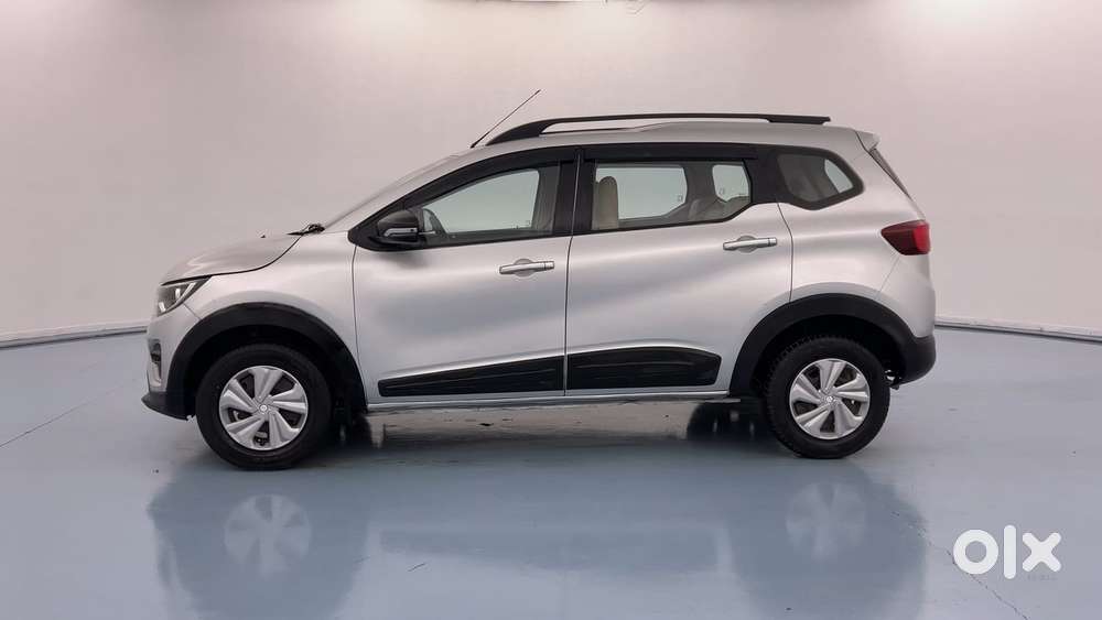 Renault Triber Rxt, 2022, Petrol