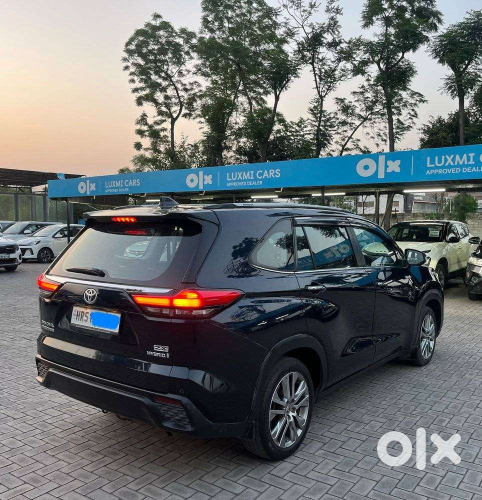 Toyota Innova Hycross 2.0 Zx (o) Hybrid 7 Str, 2024, Petrol