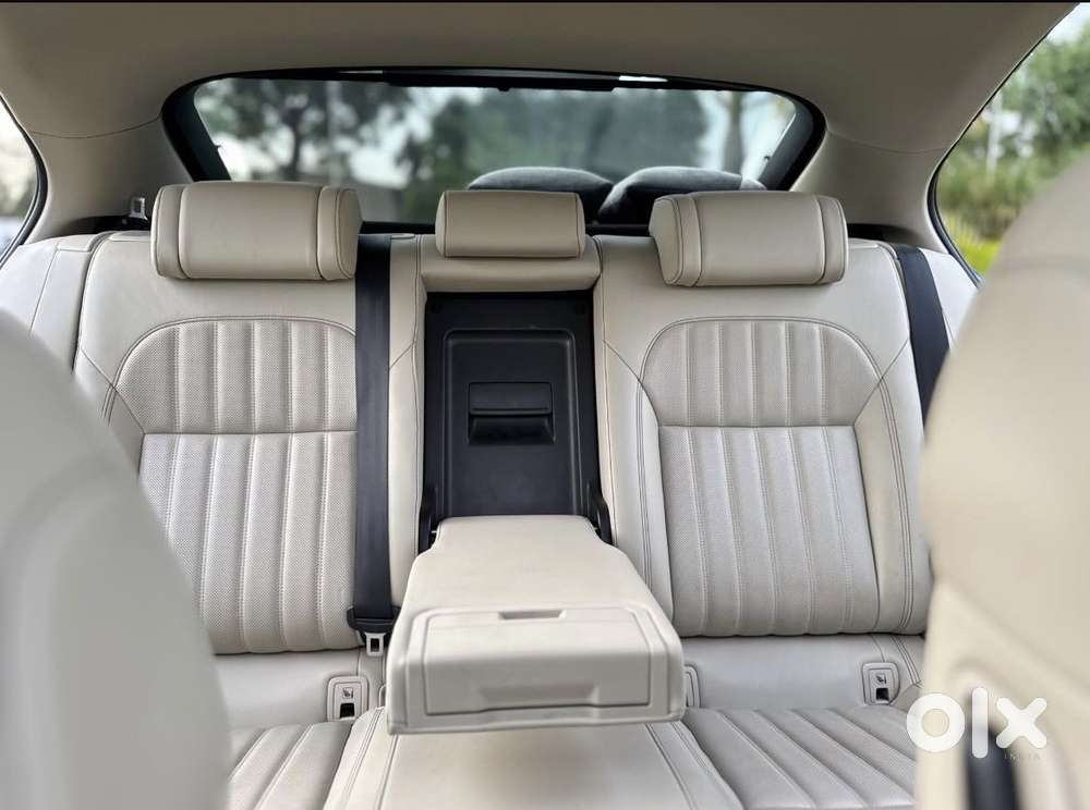 Skoda Superb Laurin And Klement 1.8, 2022, Petrol