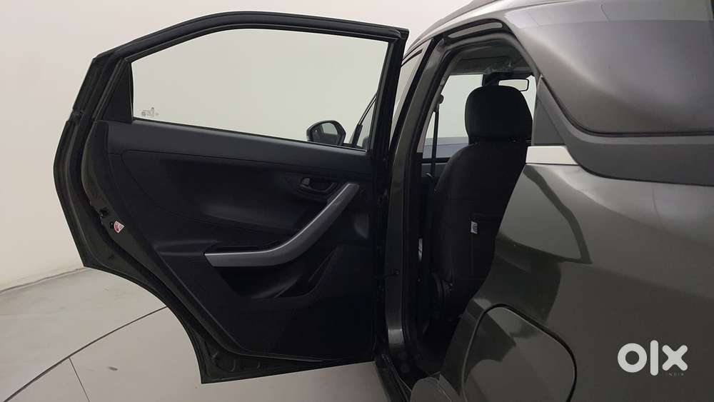 Tata Nexon 1.2 Revotron Xm (s), 2022, Petrol