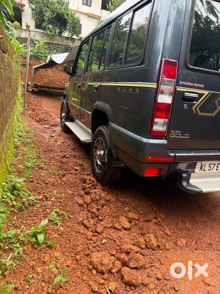 Tata Sumo Gold 2012