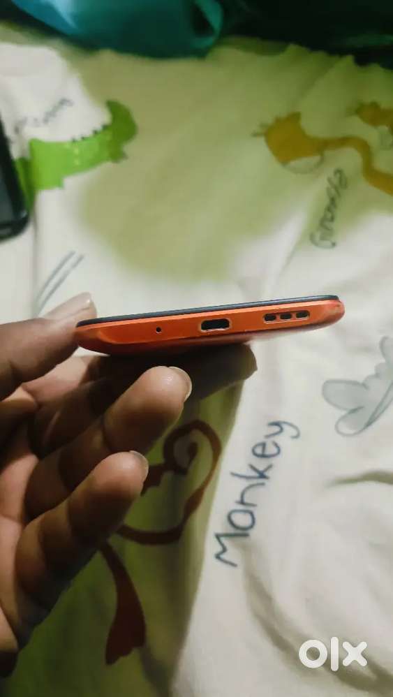 Readmi 9C. 4gb ram / 64 internal