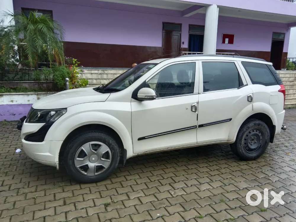 Mahindra Xuv500 2016 Diesel 72000 Km Driven