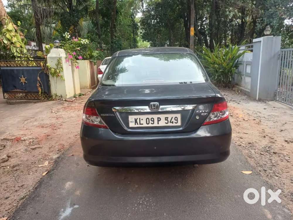 Honda City Zxi 2004 Petrol Well Maintained