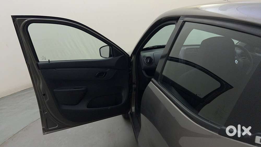 Renault Kwid 2019-ongoing 1.0 Rxt Amt (o), 2016, Petrol