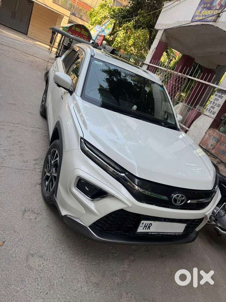 Toyota Hybrid 2023 Car