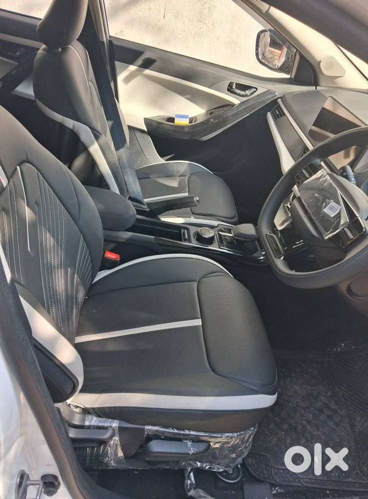 Tata Nexon 1.2 Revotron Xza Plus (o) Amt, 2025, Petrol