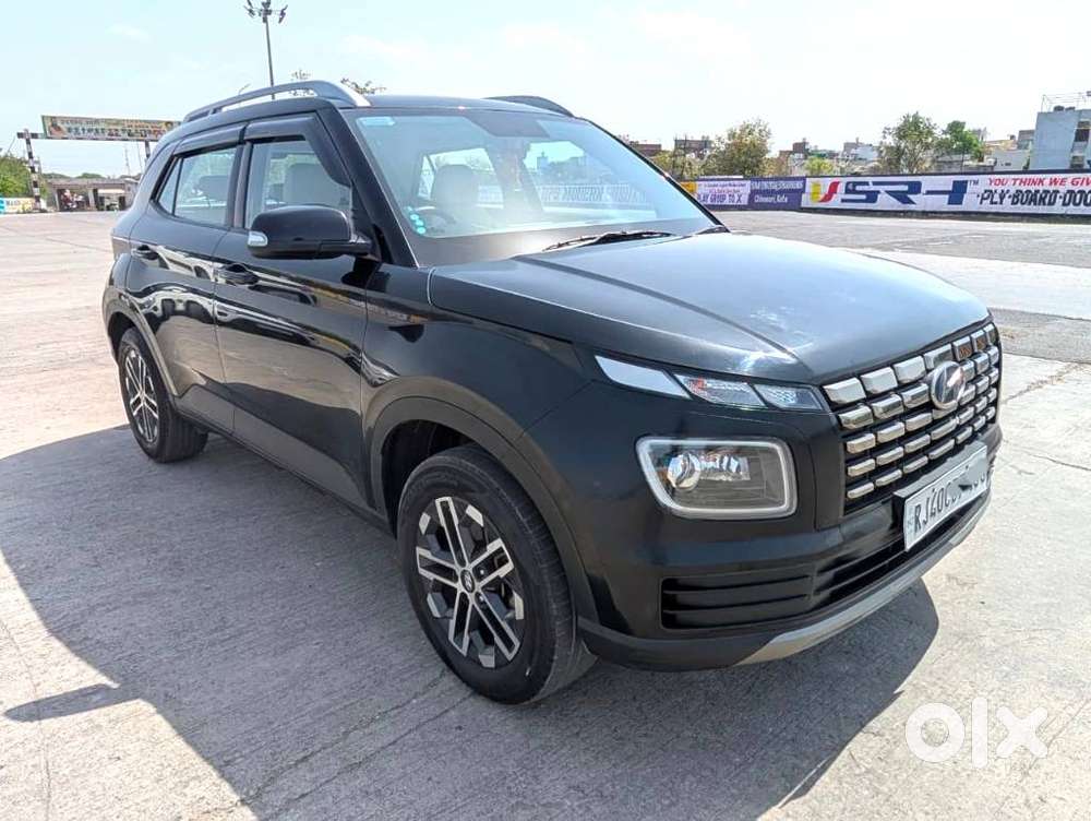 Hyundai Venue Sx (o) Mt 1.5 Diesel, 2023, Diesel