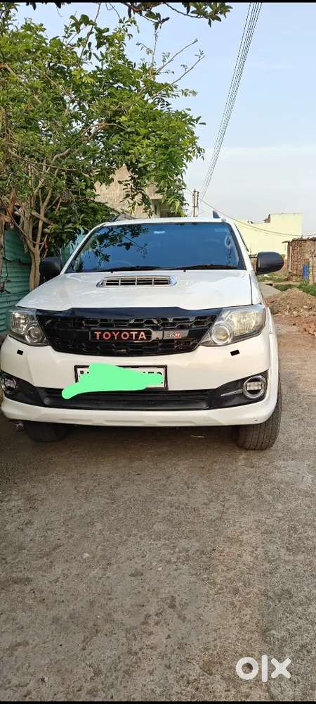 Toyota Fortuner 2012 Diesel 130000 Km Driven
