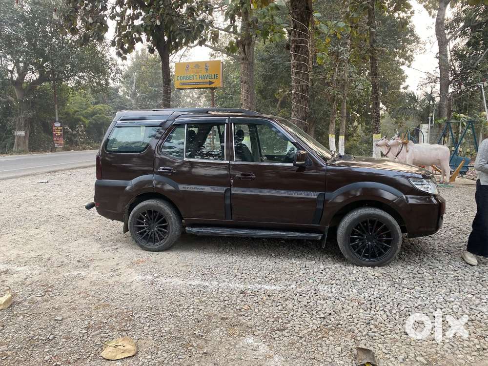 Tata Safari Storme 2013 Diesel Well Maintained