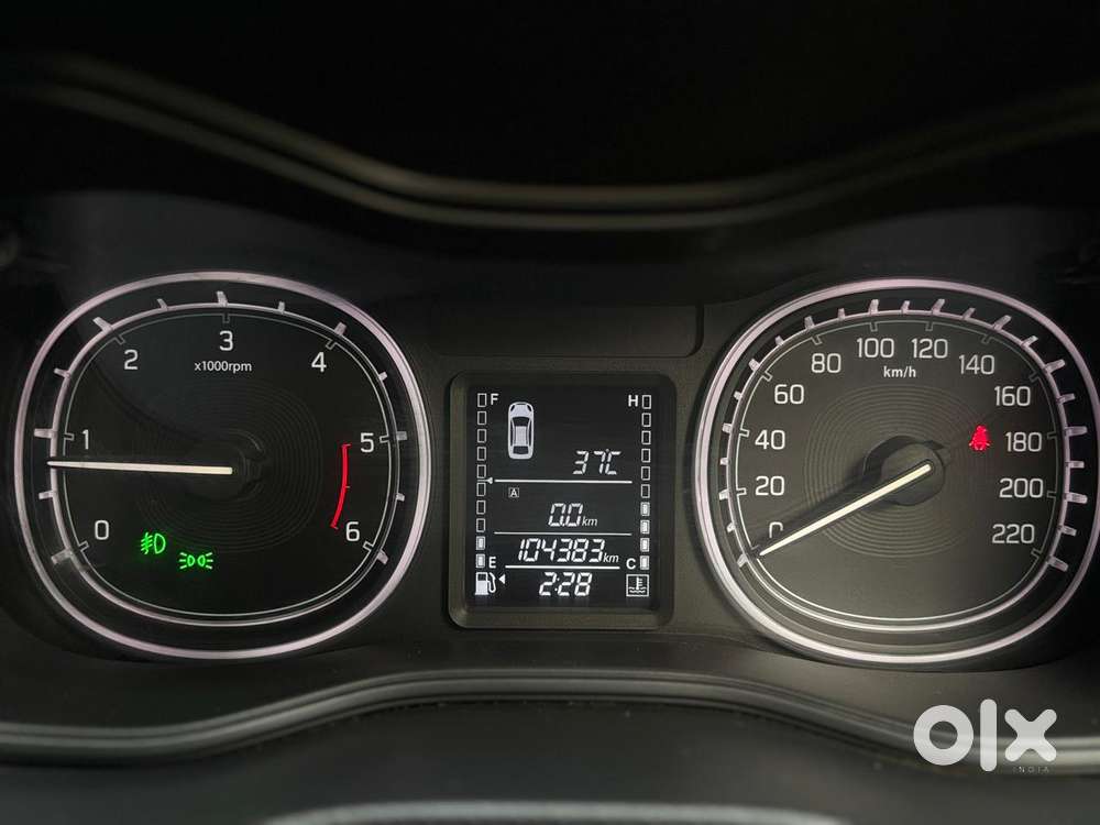 Maruti Suzuki Vitara Brezza Zdi Plus Dual Tone, 2016, Diesel