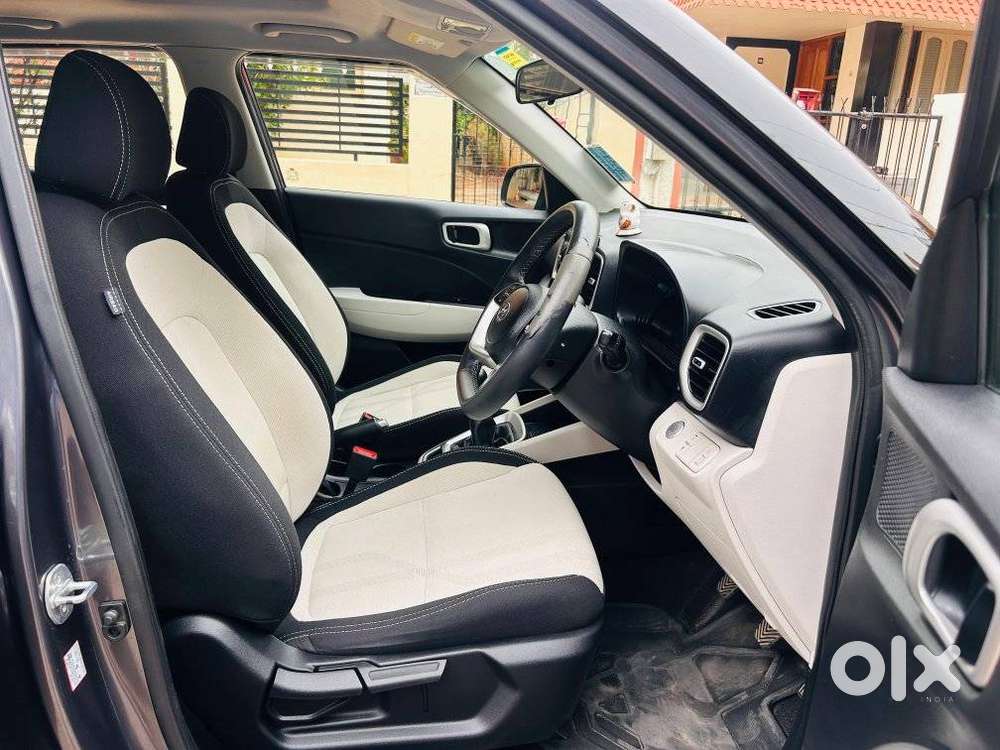 Hyundai Venue Sx Mt, 2023, Diesel