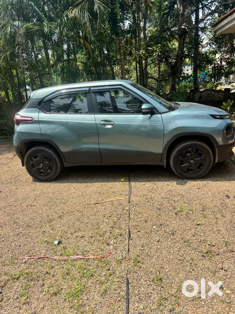 2022 Tata Punch Adventure