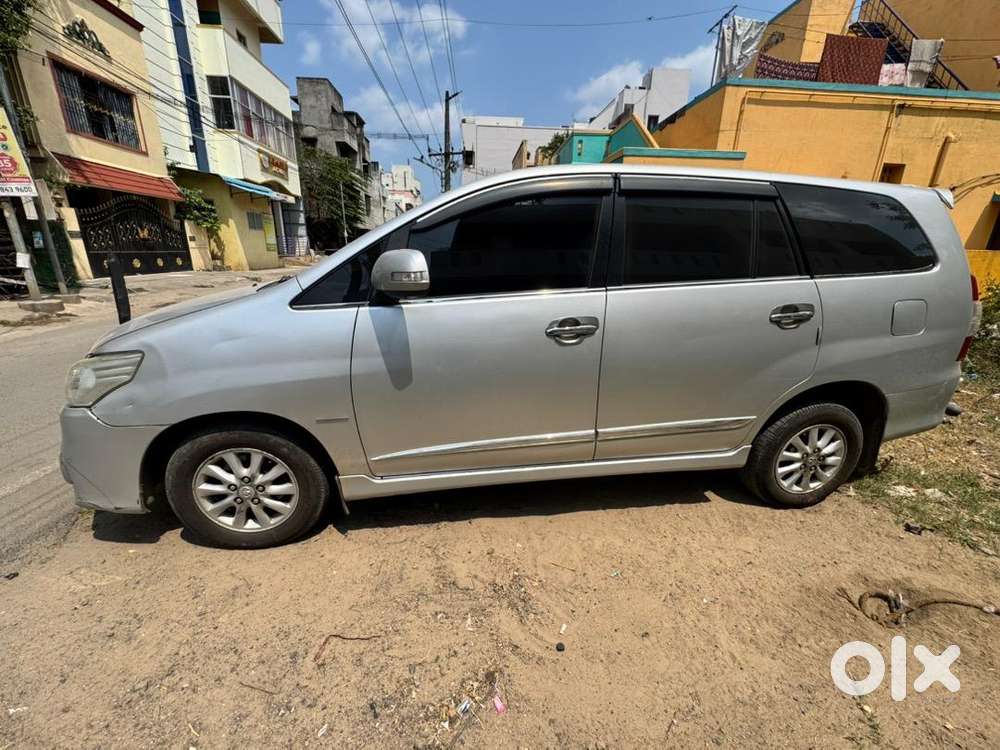 Toyota Innova 2015 Diesel Well Maintained