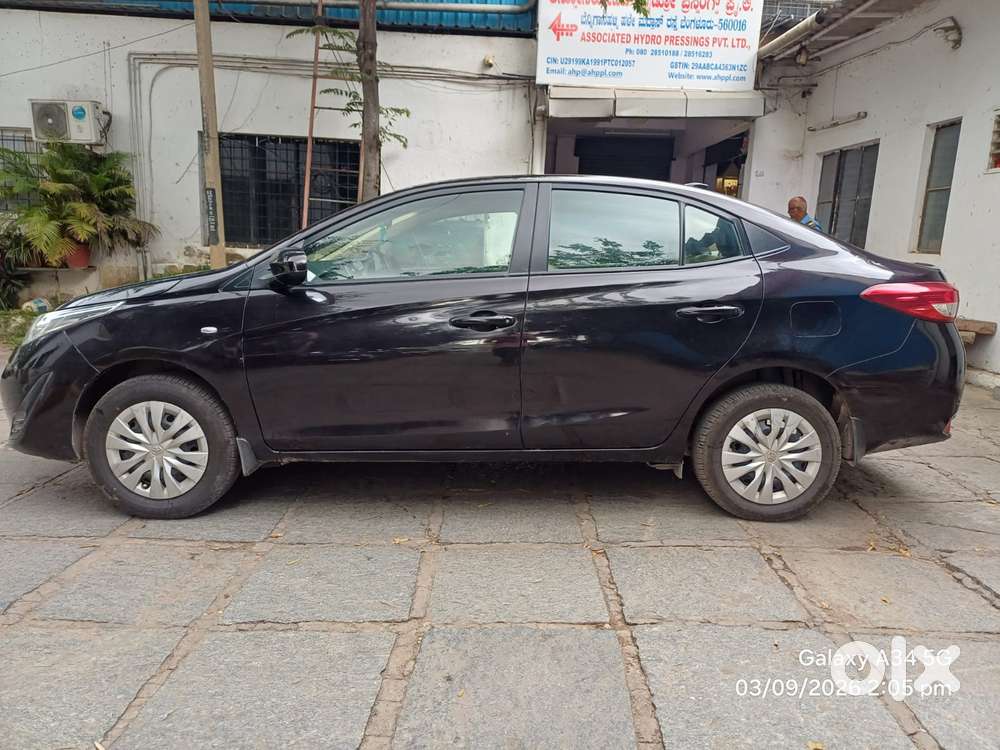 Toyota Yaris J Cvt, 2018, Petrol